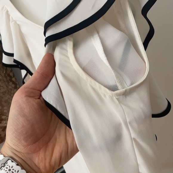 Cream Ruffle blouse - Picture 3 of 6